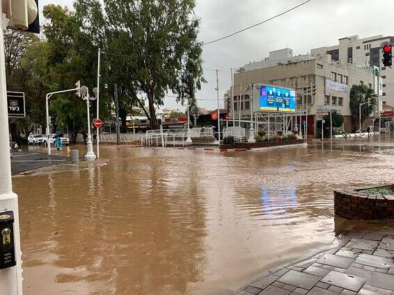 ההצפות בנהריה, היום // צילום: דוברות הכבאות